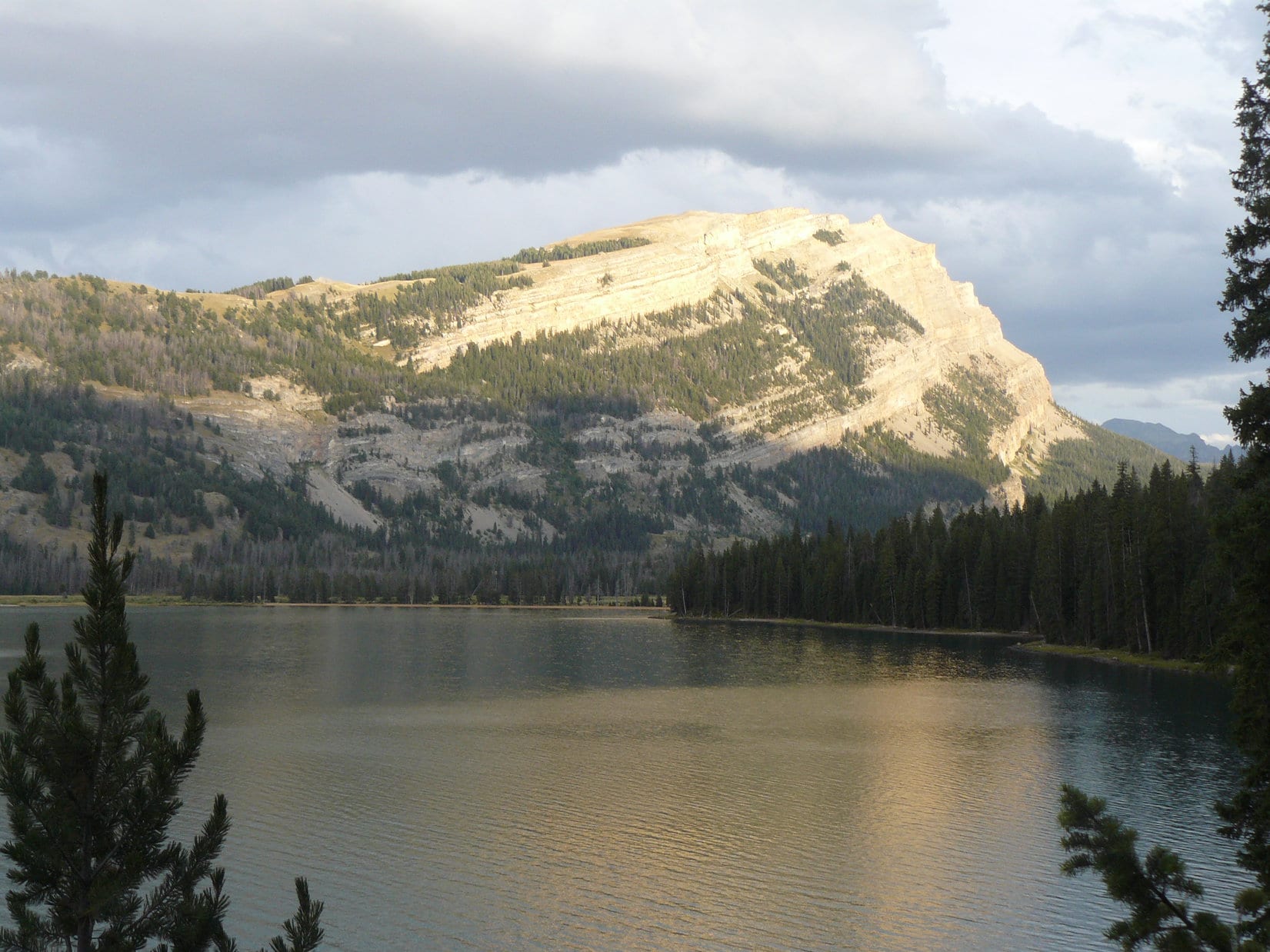 Green River Lakes, Squaretop Mountain & The Highline Trail To Beaver ...